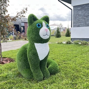КОТИК с пушистым хвостом